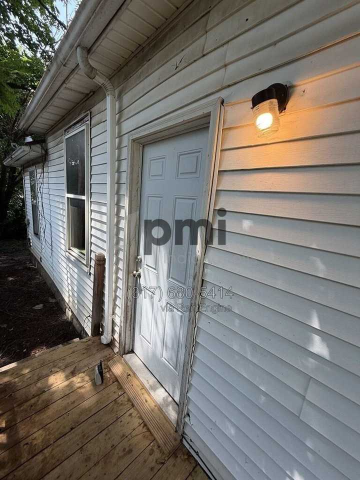 1309 Pearl St #2 - Photo 5 of 26