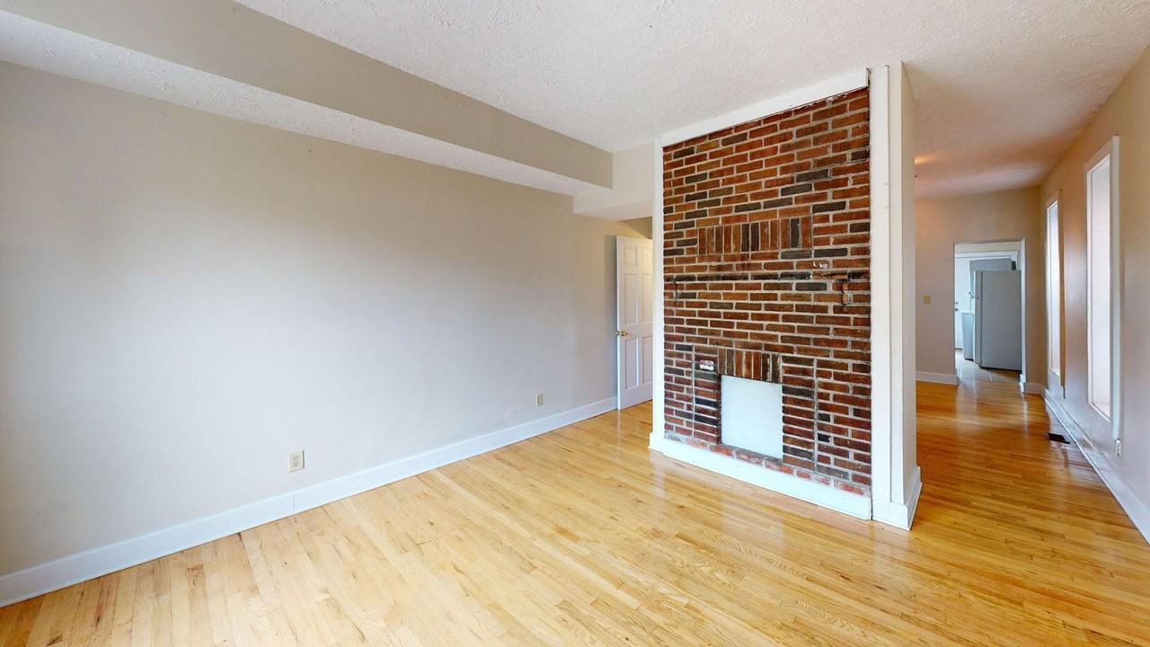 1367 Indianola Ave - Photo 2 of 7