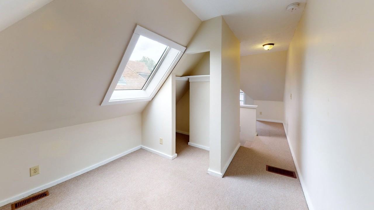 1367 Indianola Ave - Photo 6 of 7