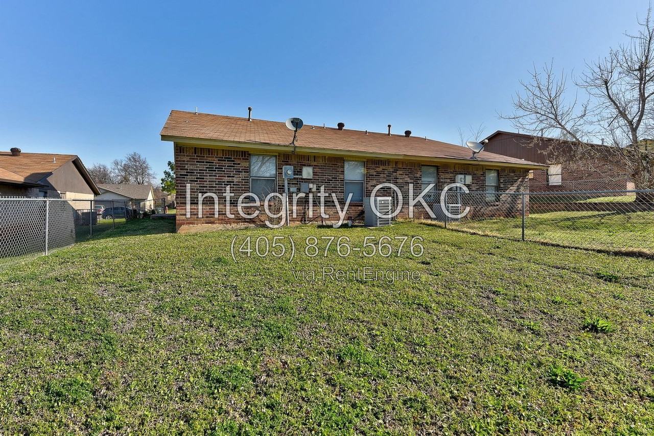 1036 Tall Oaks Dr - Photo 2 of 42
