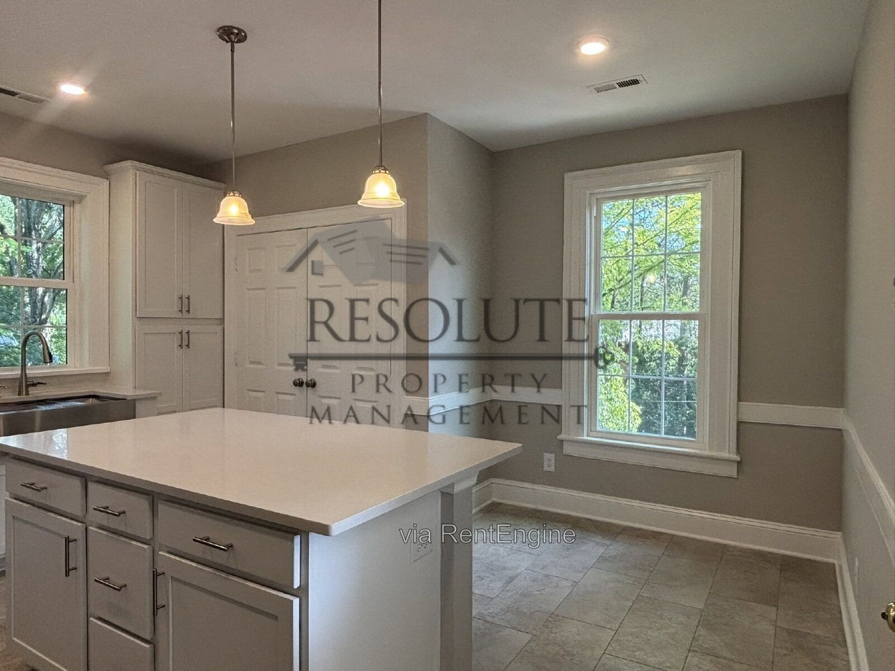 118 Forest Rd - Photo 4 of 18