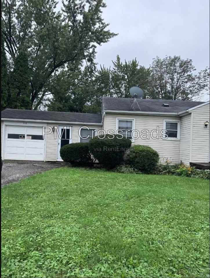 518 W Maple St - Photo 2 of 11
