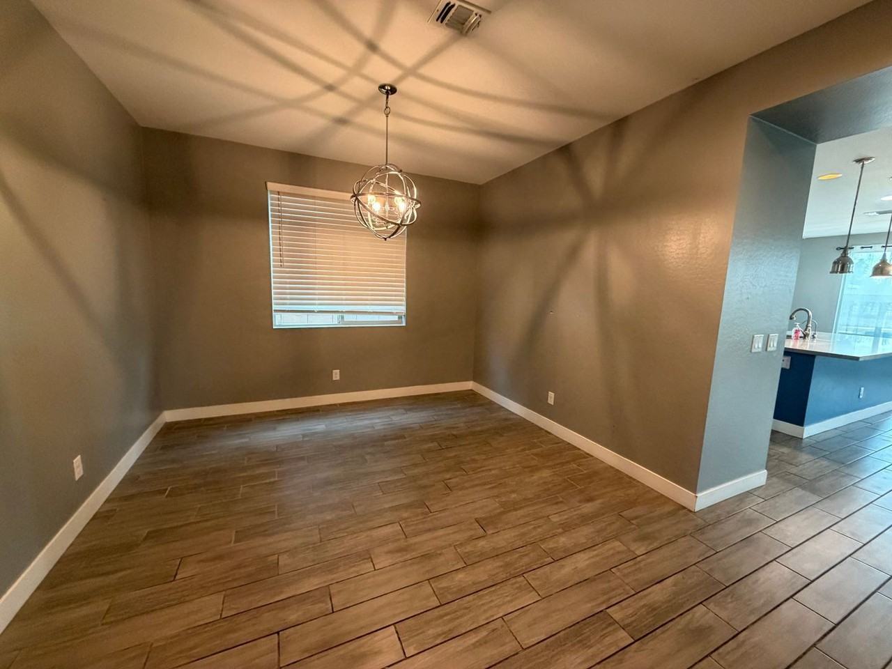 14416 W Dahlia Dr - Photo 3 of 28