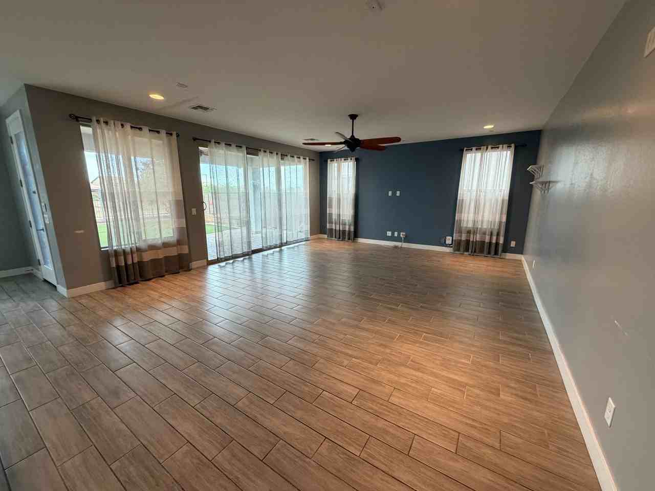 14416 W Dahlia Dr - Photo 4 of 28