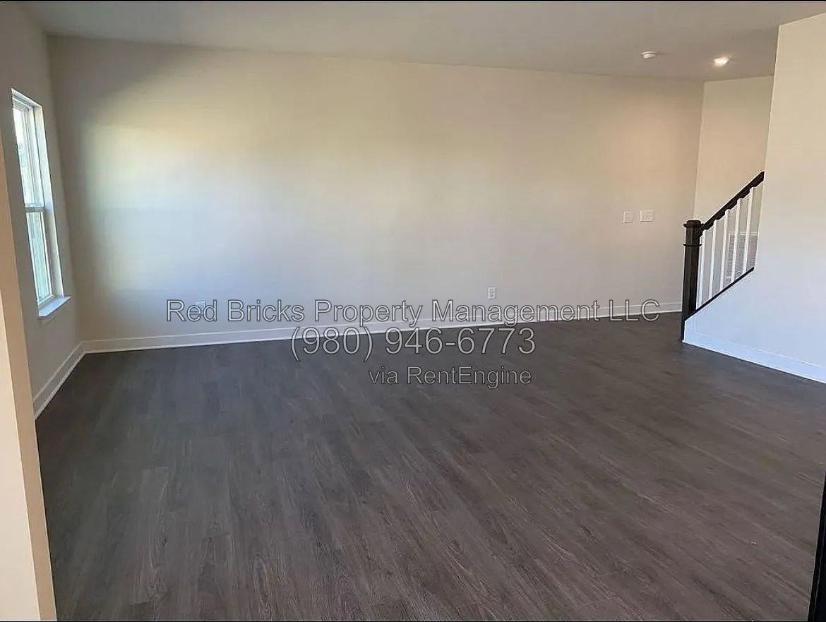 10438 Dalton Woods Ct Nw - Photo 2 of 15