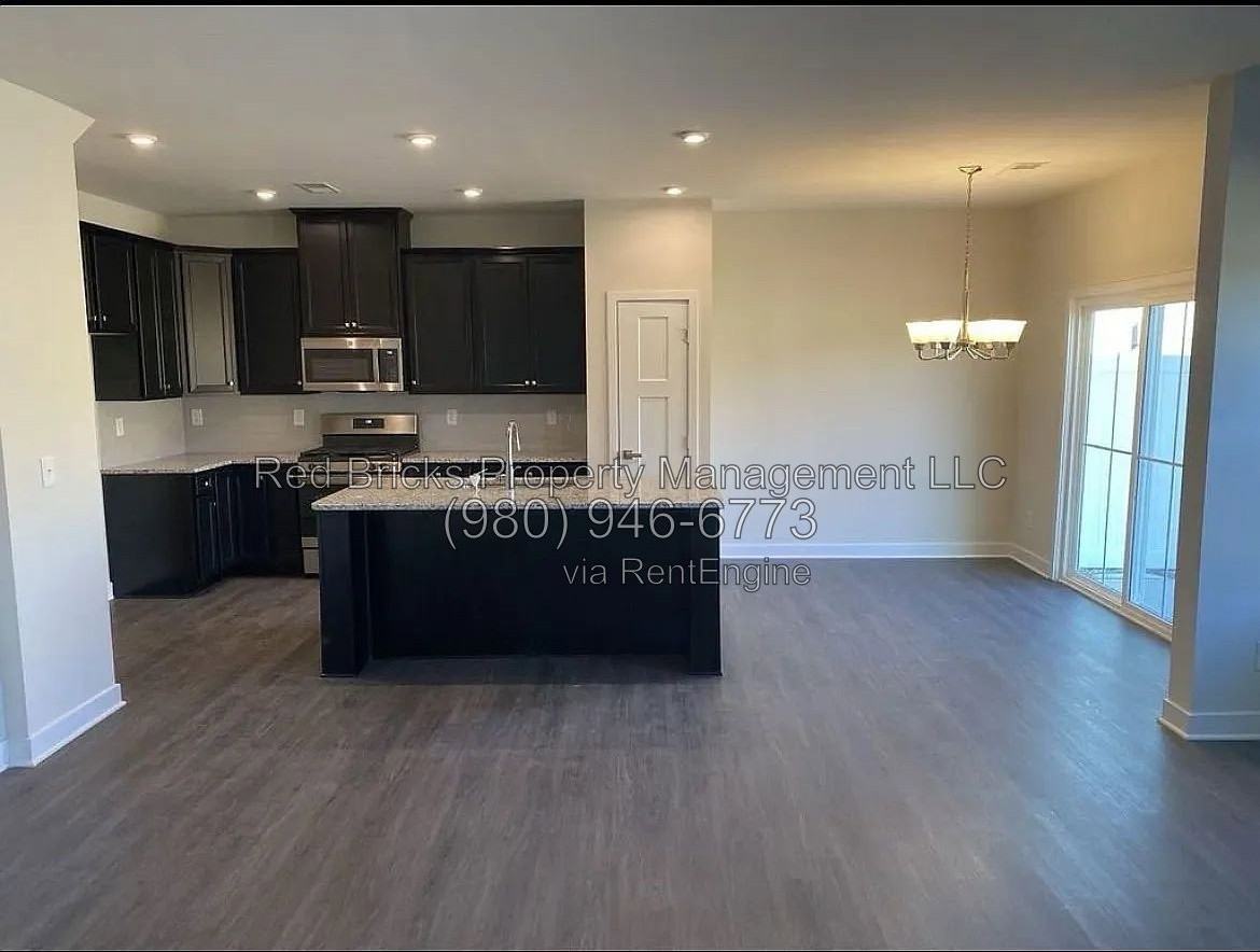 10438 Dalton Woods Ct Nw - Photo 3 of 15
