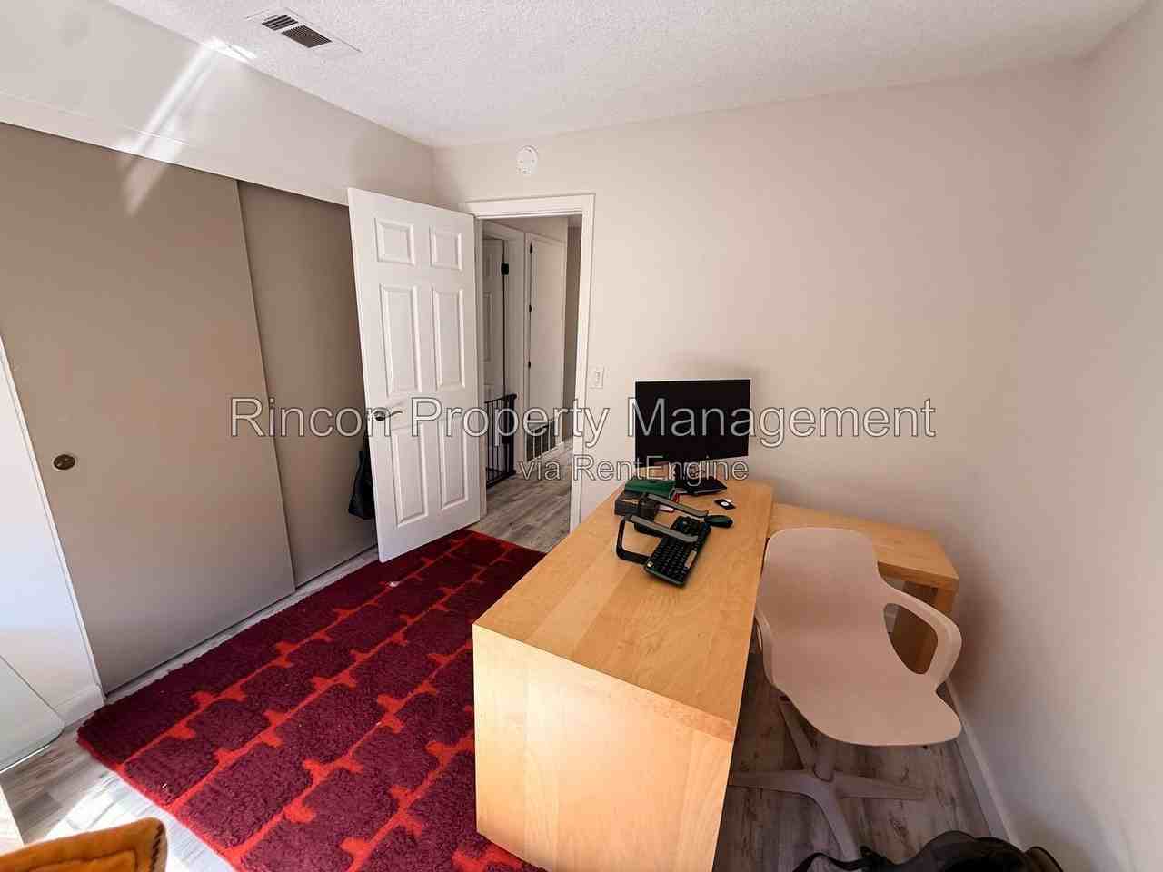 411 Canterbury Way - Photo 4 of 25