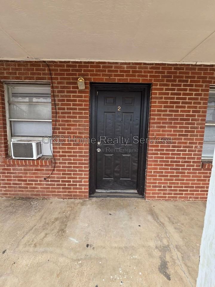 3621 S Shields Blvd #5