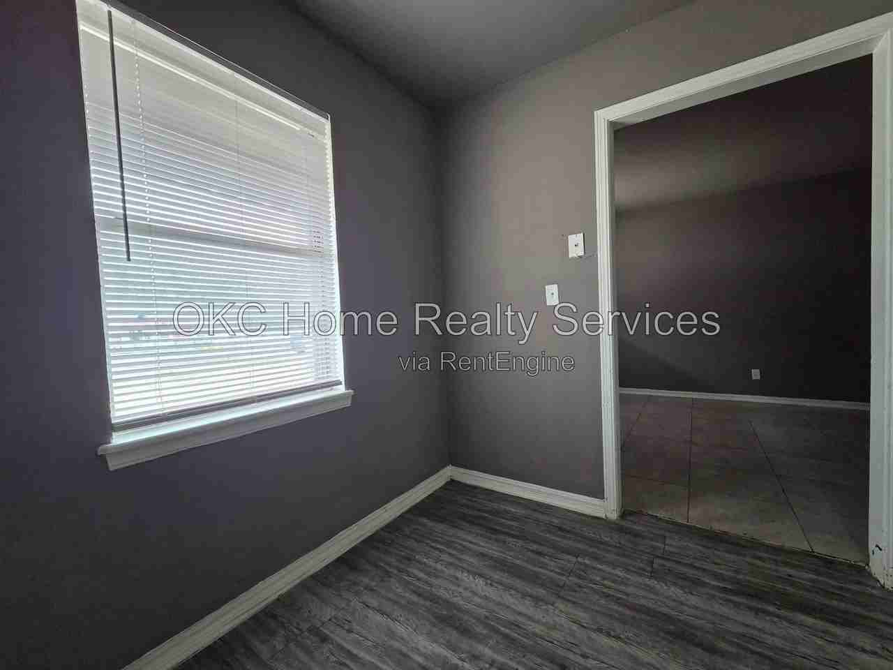 3621 S Shields Blvd #5 - Photo 3 of 8