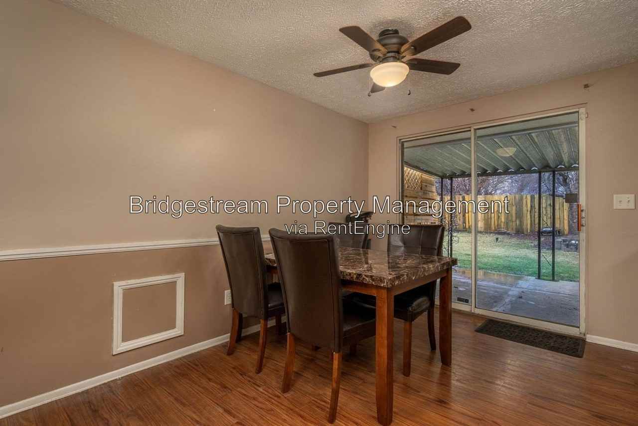 5209 Pitcairn Rd - Photo 6 of 19