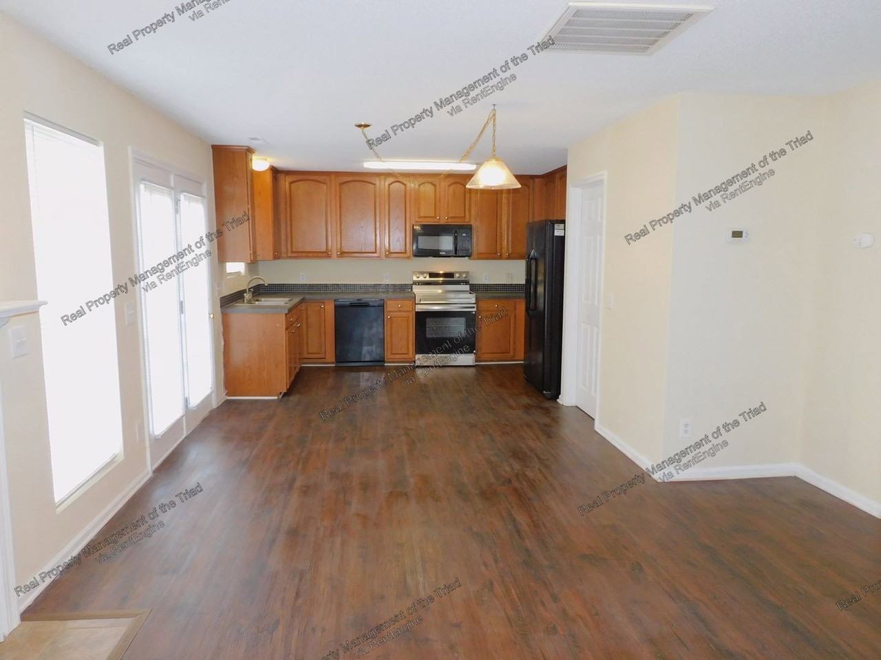 3096 Canterbury Park Dr - Photo 3 of 22