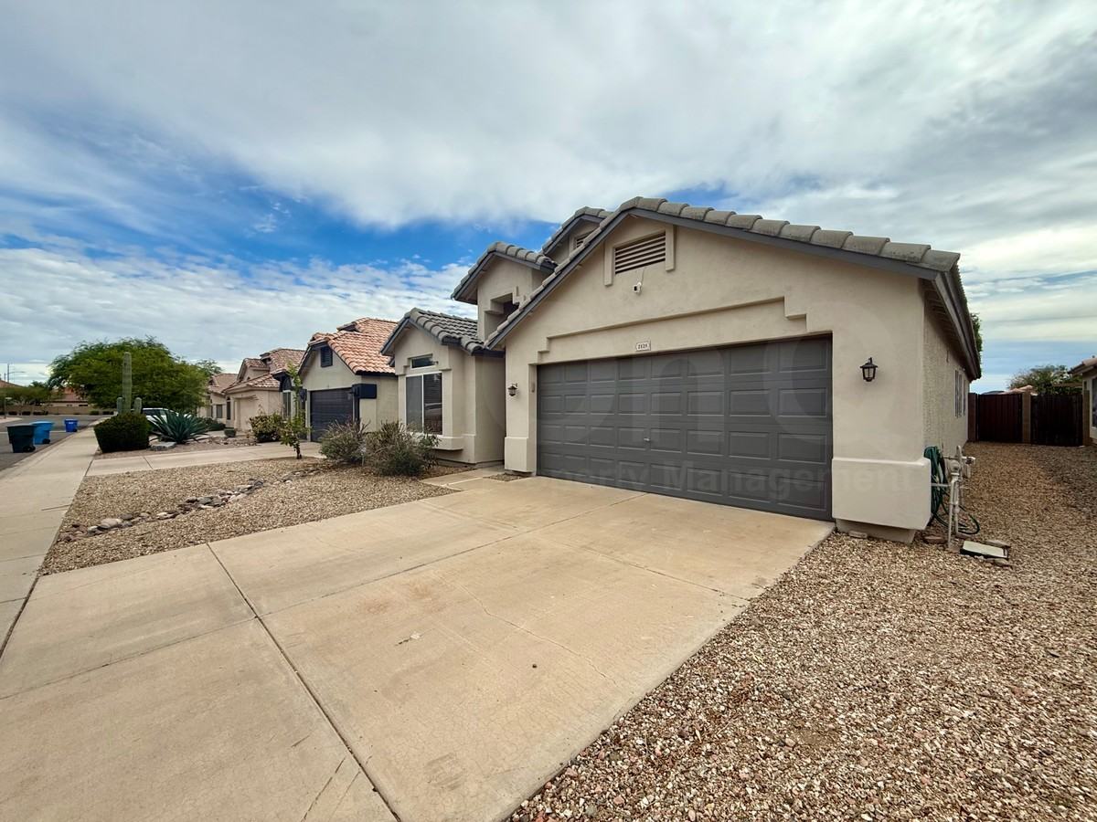 2125 E Rosemonte Dr - Photo 2 of 24