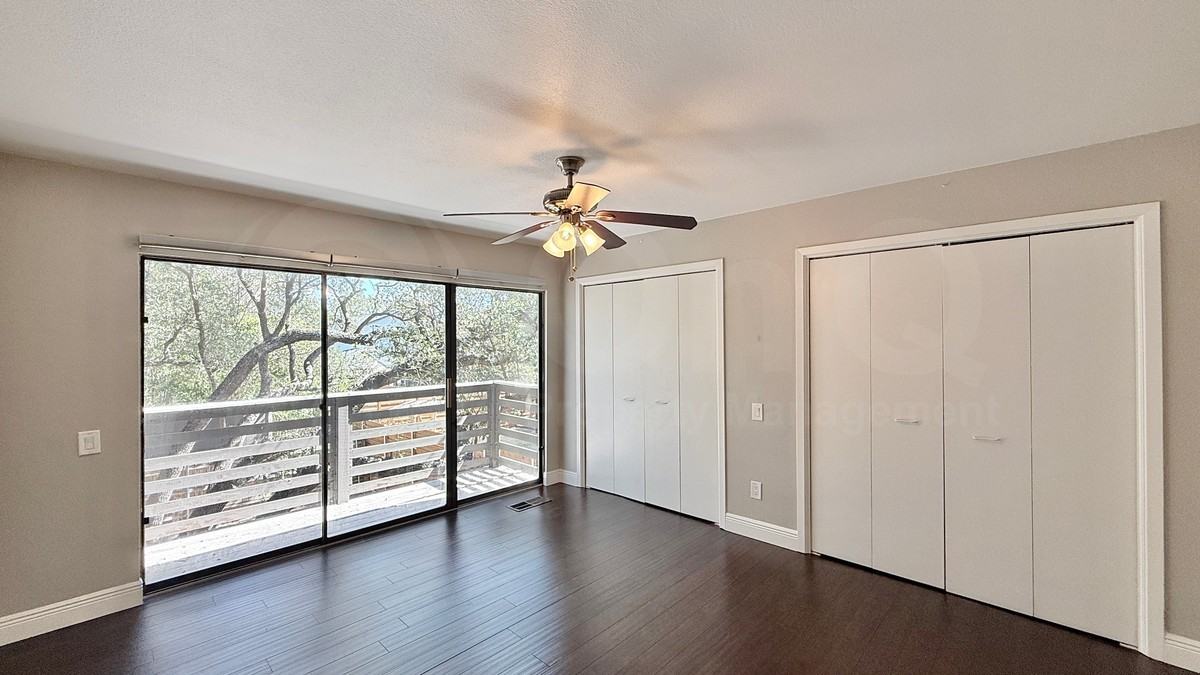 3402 Blumie St #B - Photo 6 of 14
