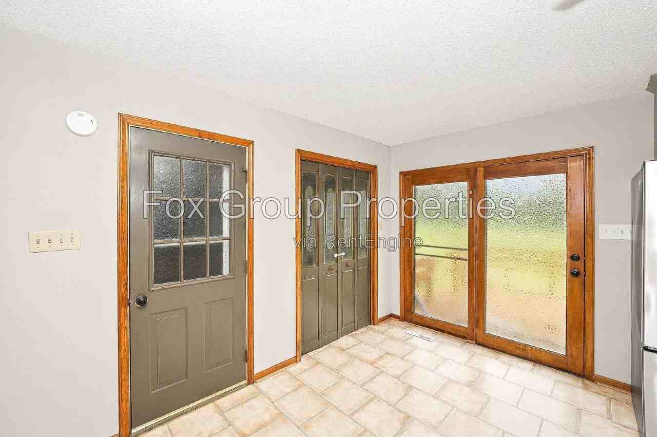 129 Laura Rd - Photo 6 of 12