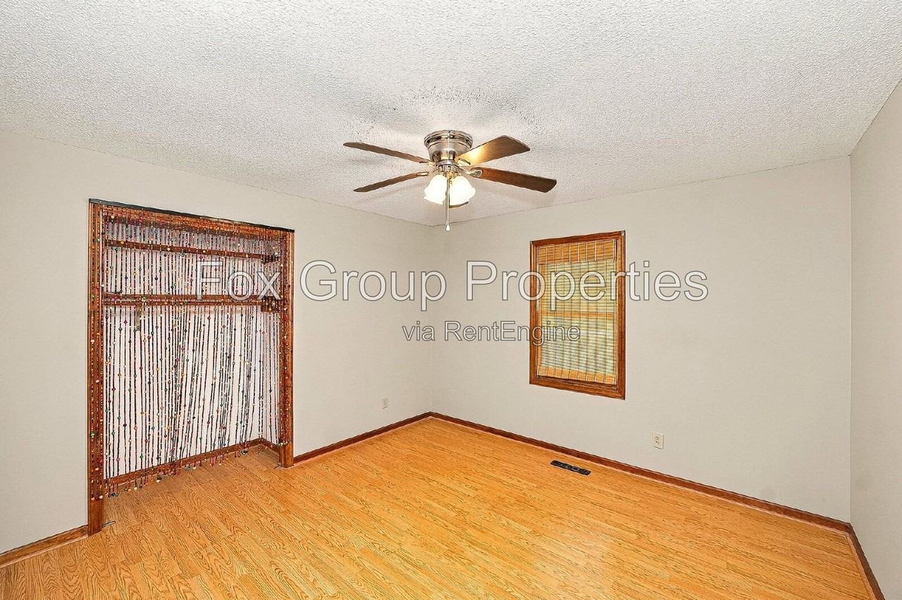 129 Laura Rd - Photo 7 of 12
