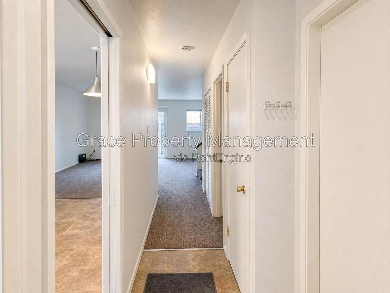 1405 Bradley Dr - Photo 2 of 22