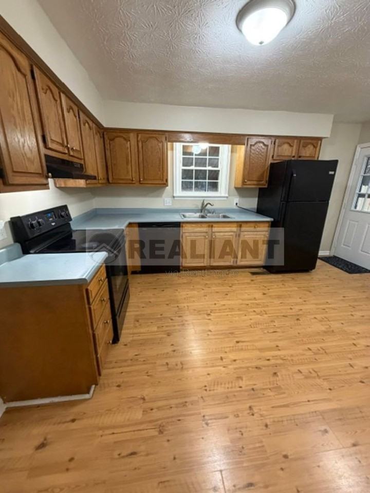 112 Birch Dr - Photo 6 of 19