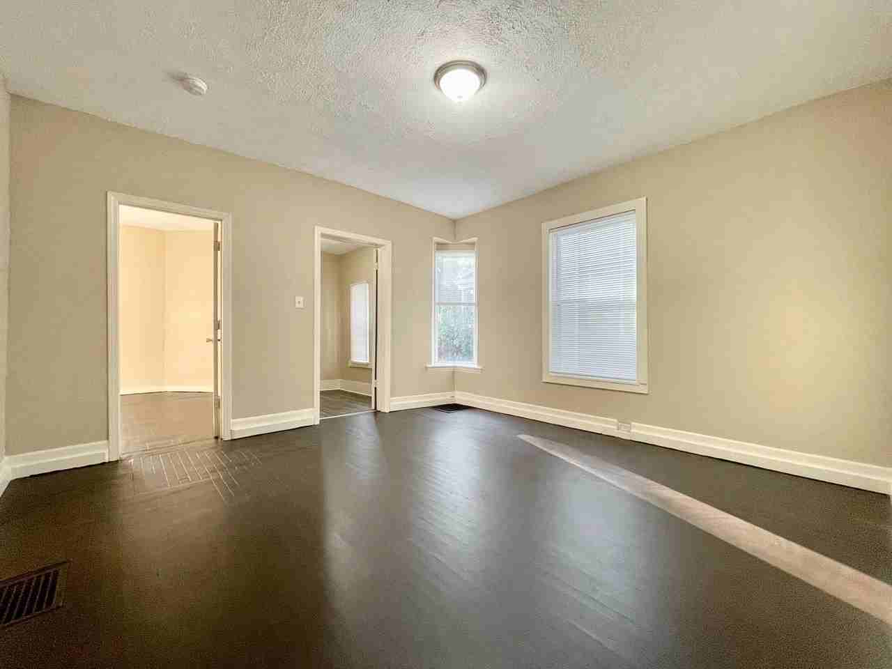 611 Prospect Ave Ne - Photo 6 of 16