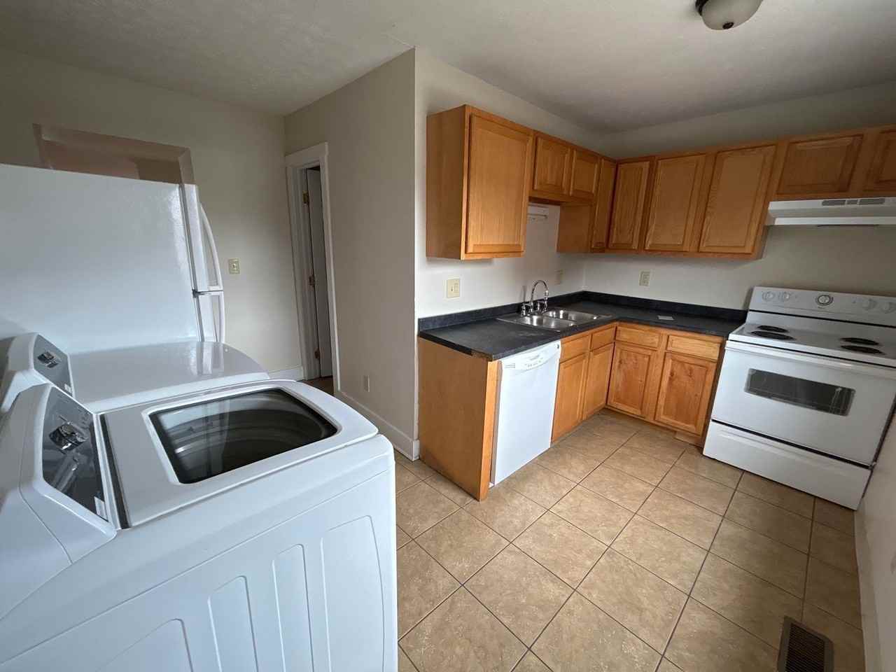 1385 Indianola Ave - Photo 2 of 9