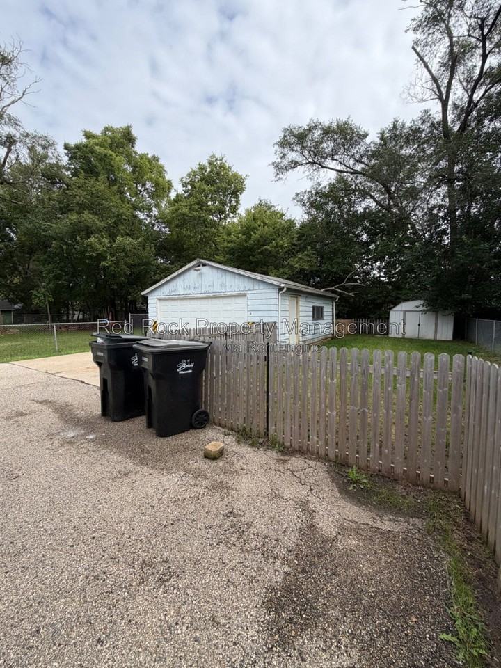 1837 Wisconsin Ave - Photo 3 of 14