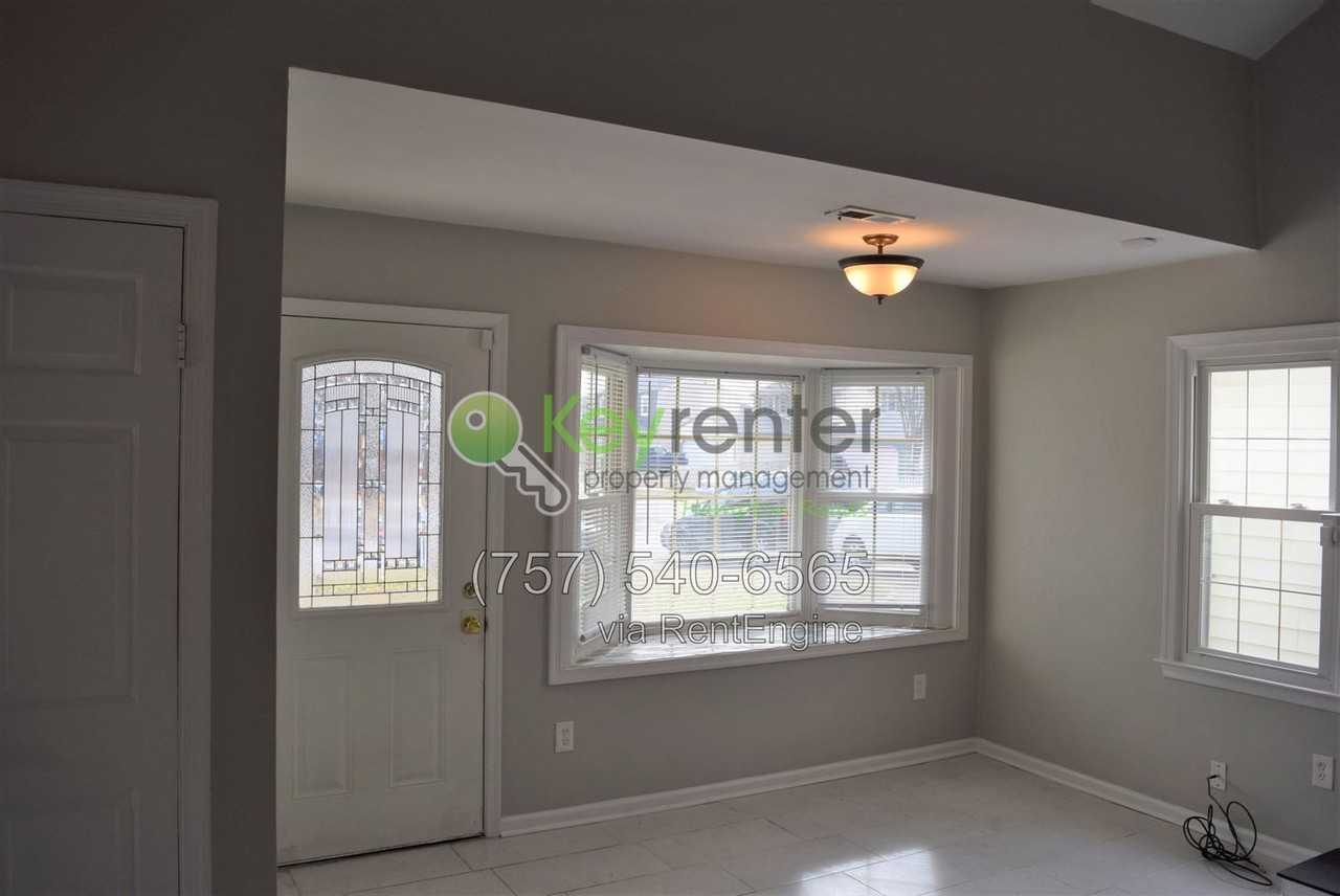 4916 Rugby Rd - Photo 7 of 50