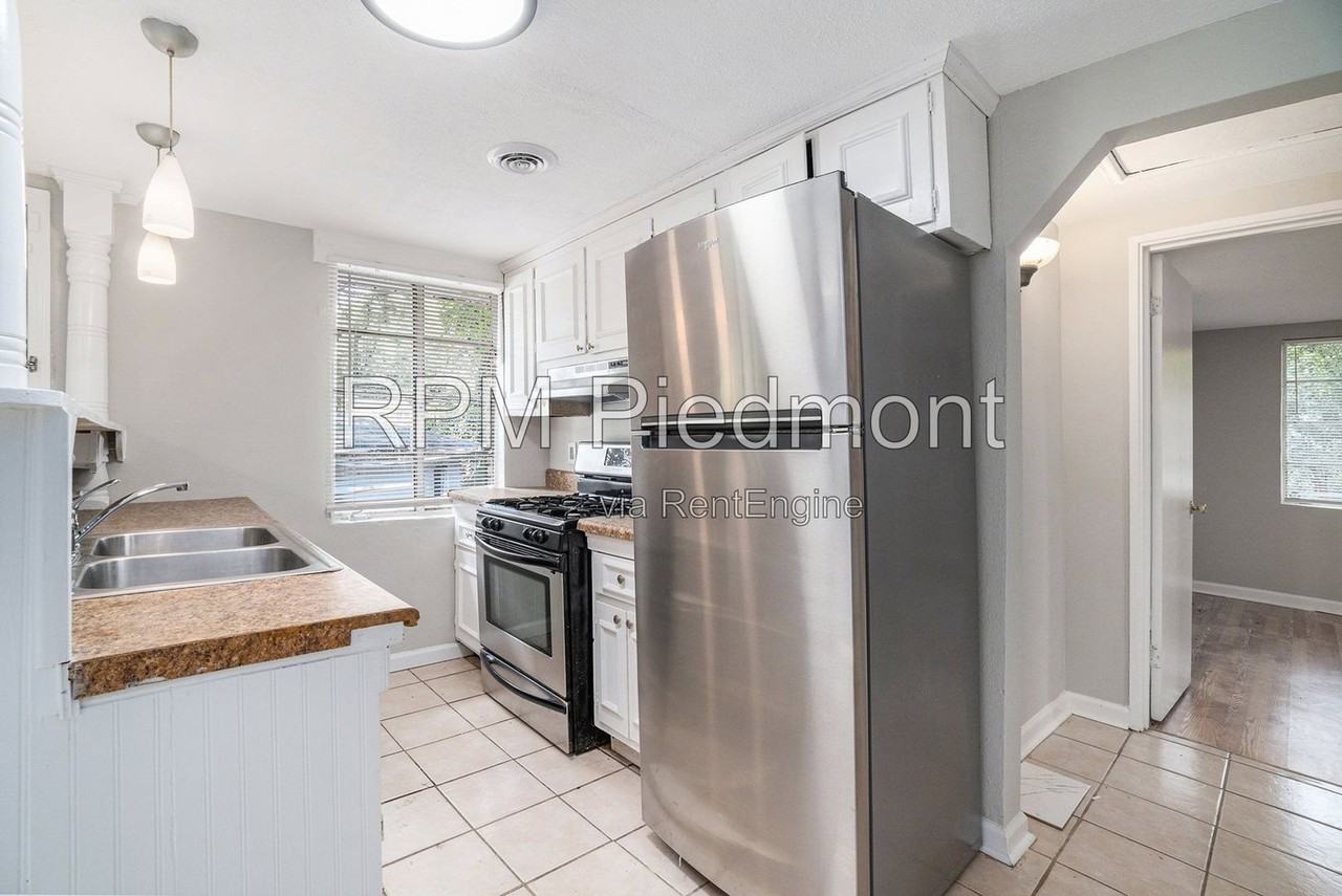 261 Holly Rd Nw - Photo 3 of 27