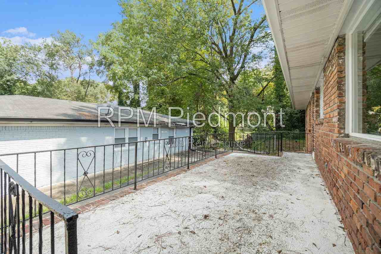 261 Holly Rd Nw - Photo 5 of 27