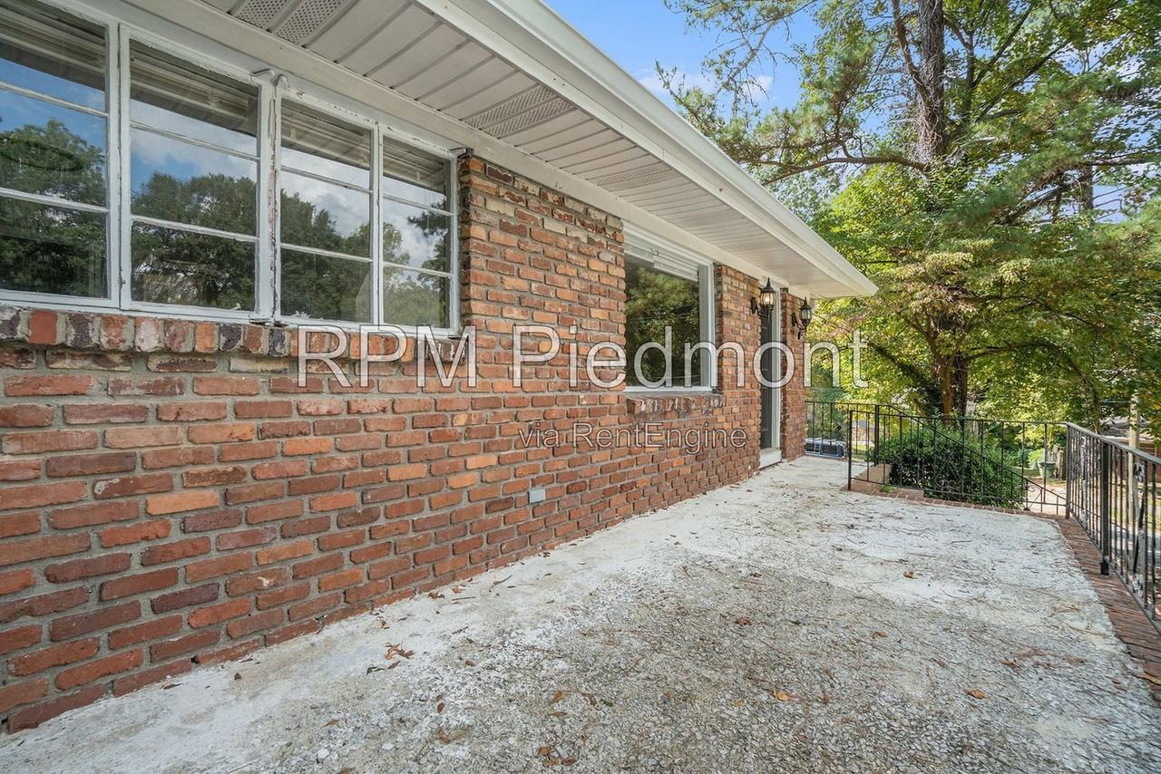 261 Holly Rd Nw - Photo 6 of 27