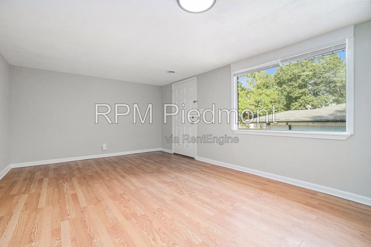 261 Holly Rd Nw - Photo 7 of 27
