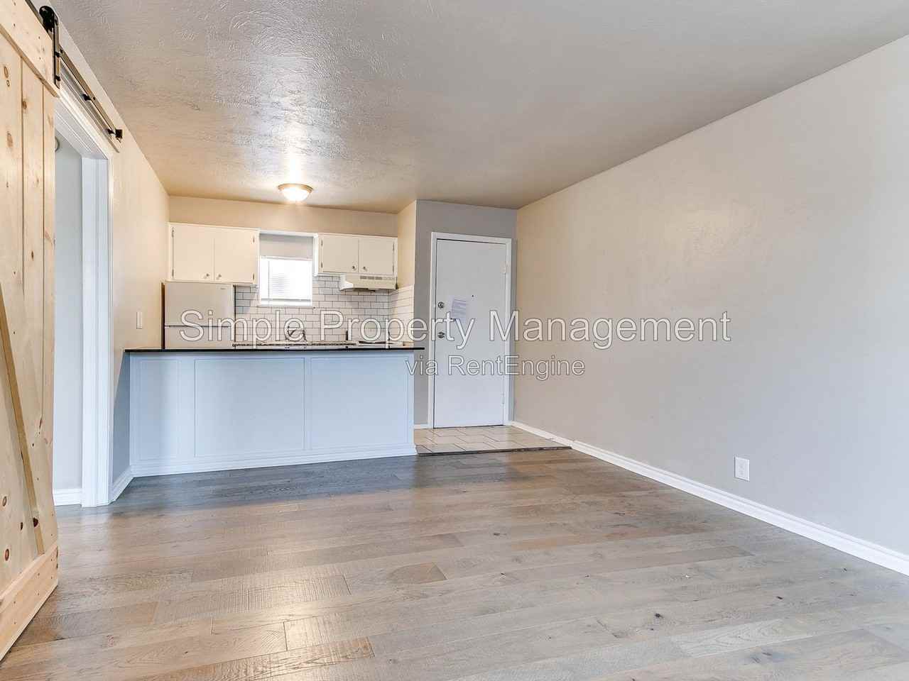 2748 Nw 23rd St #7 - Photo 4 of 12