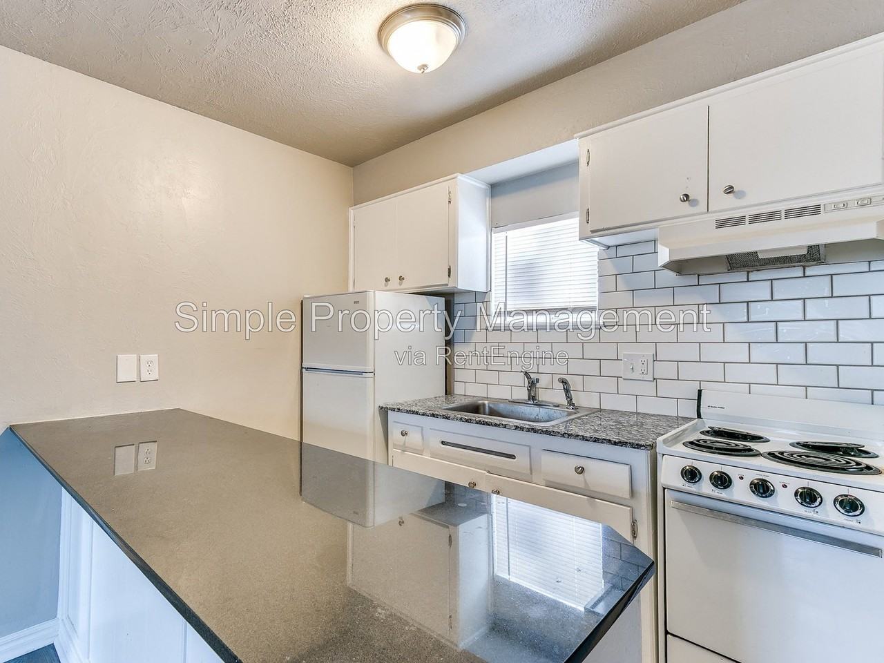 2748 Nw 23rd St #7 - Photo 7 of 12