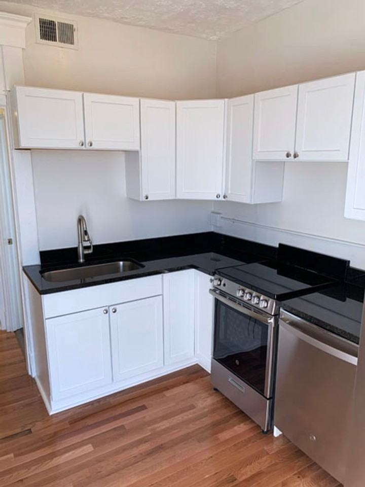2351 1/2 N High St - Photo 2 of 21