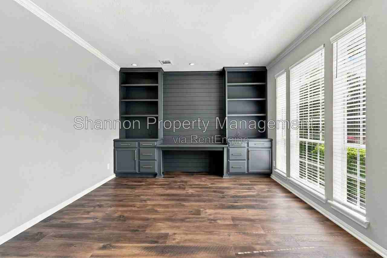 18415 Tranquility Dr - Photo 5 of 45