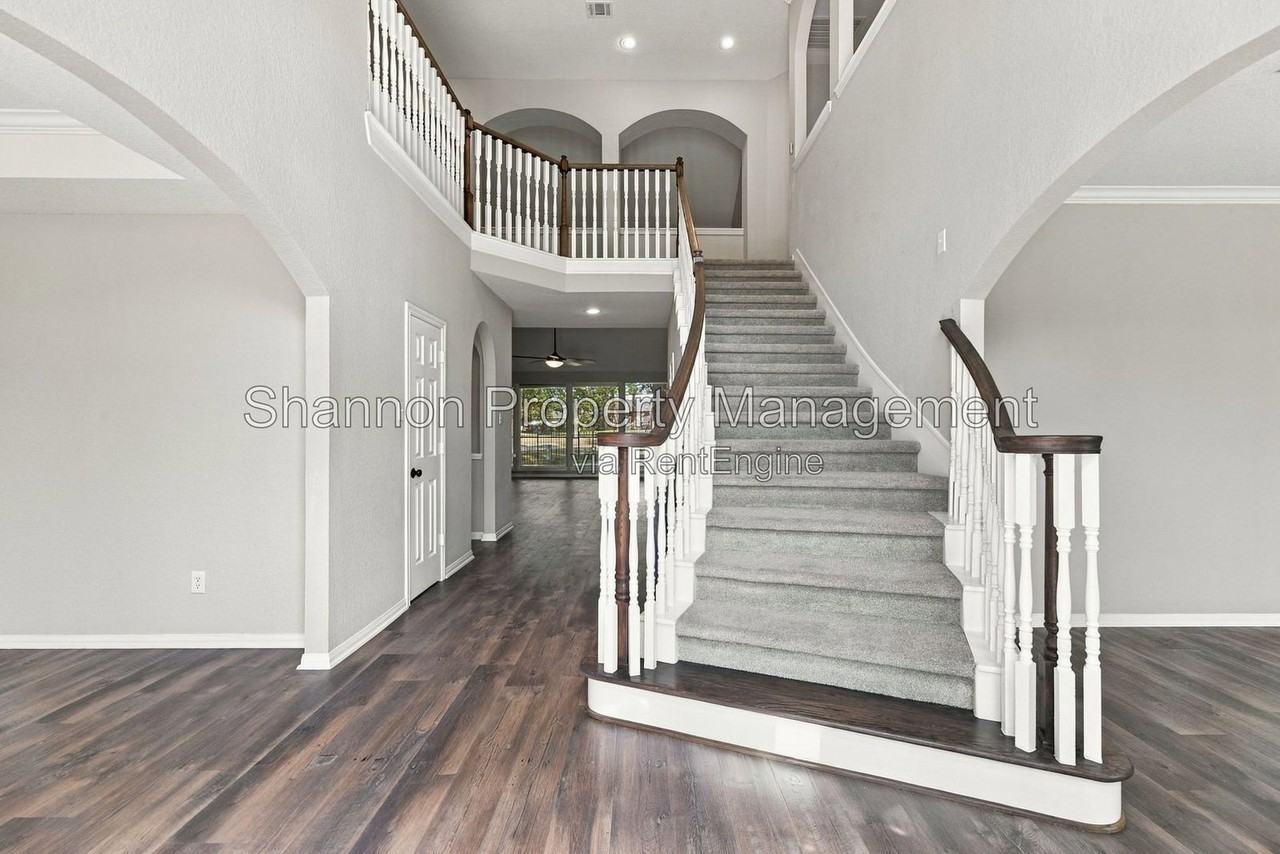 18415 Tranquility Dr - Photo 6 of 45