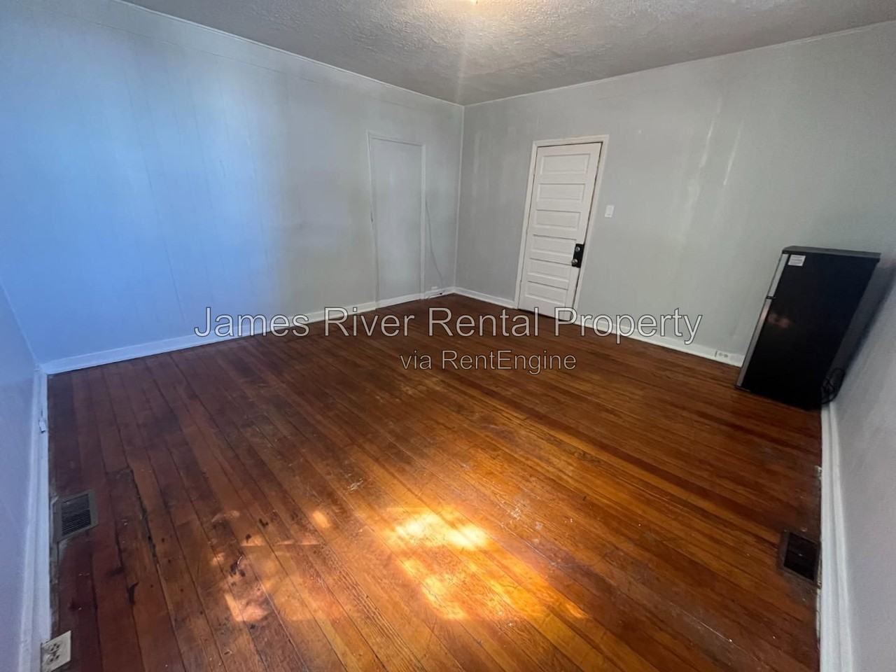 1920 Union St #1 - Photo 2 of 4