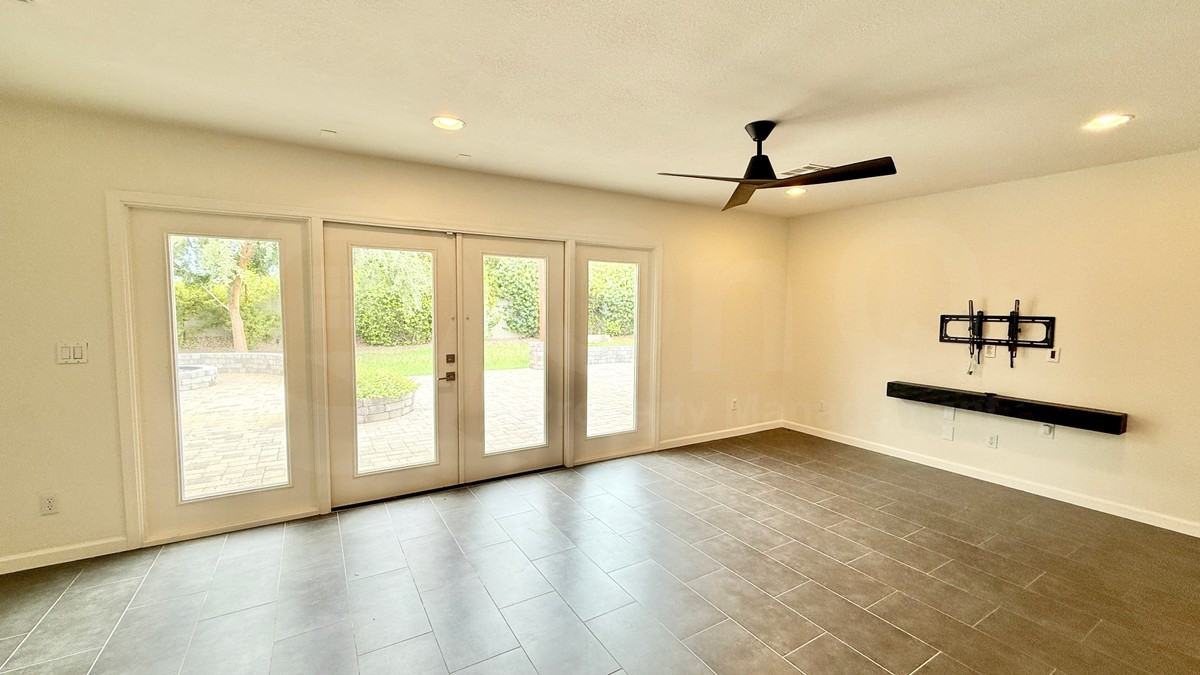 4126 N 44th Pl - Photo 7 of 23