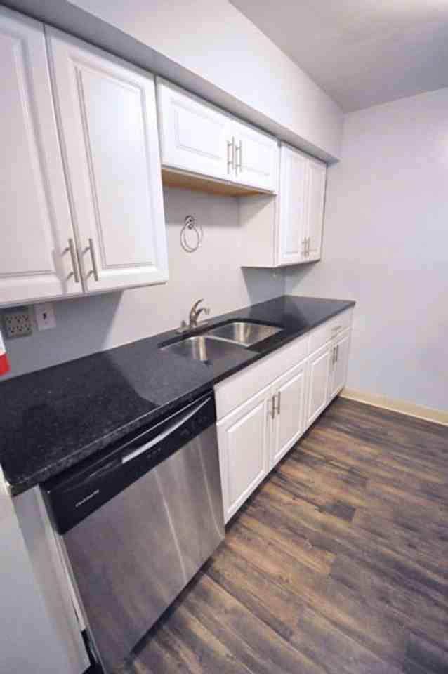 191 Chittenden Ave #D - Photo 3 of 13