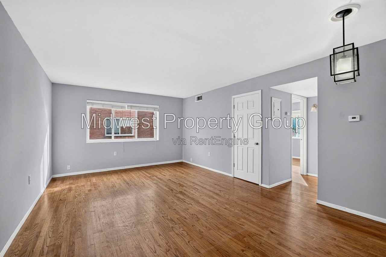 2501 S Big Bend Blvd #11 - Photo 2 of 17