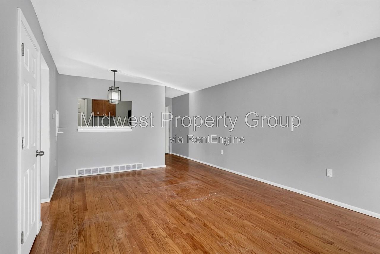 2501 S Big Bend Blvd #11 - Photo 3 of 17
