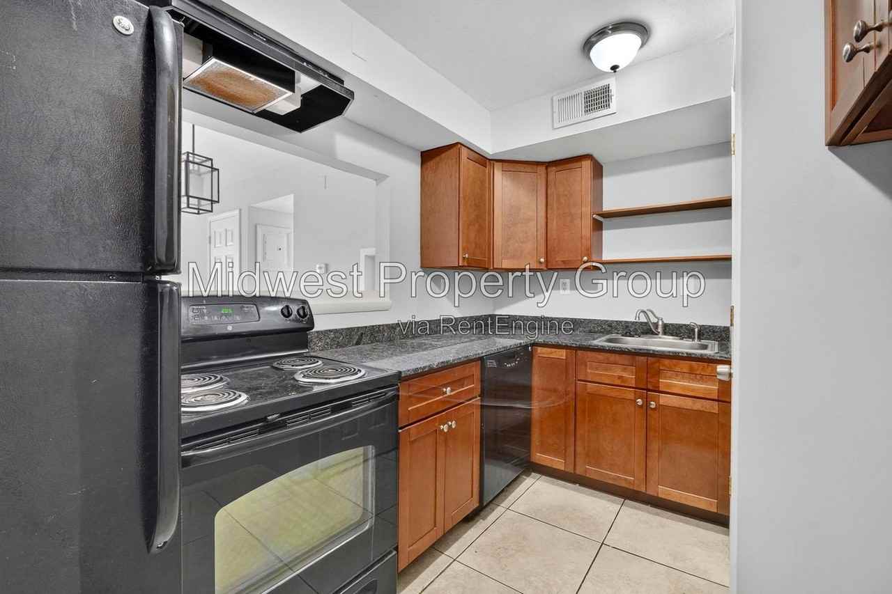 2501 S Big Bend Blvd #11 - Photo 4 of 17