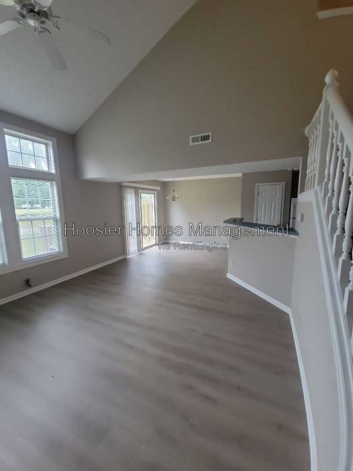 1552 Brookfield Cir - Photo 4 of 21