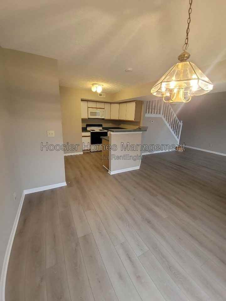 1552 Brookfield Cir - Photo 6 of 21