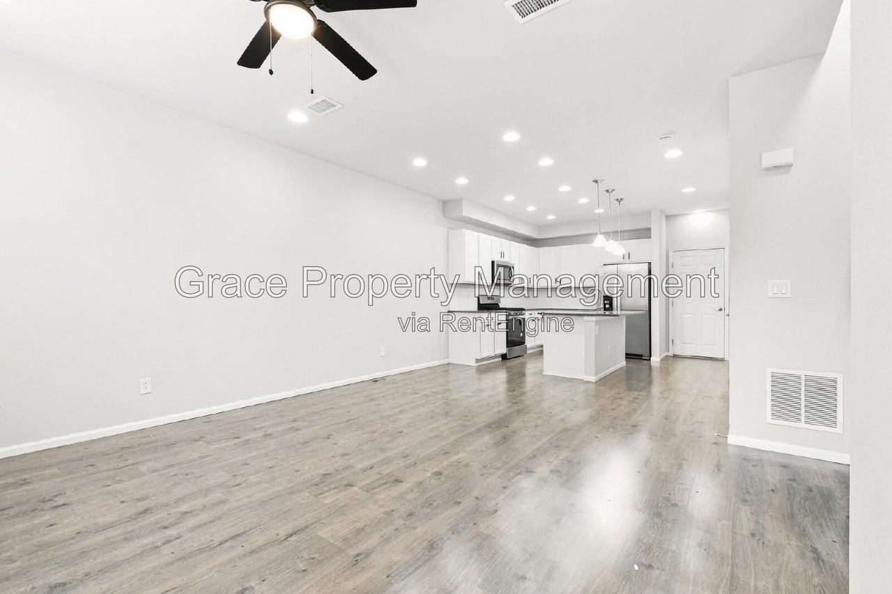 16121 E 47th Pl - Photo 3 of 17