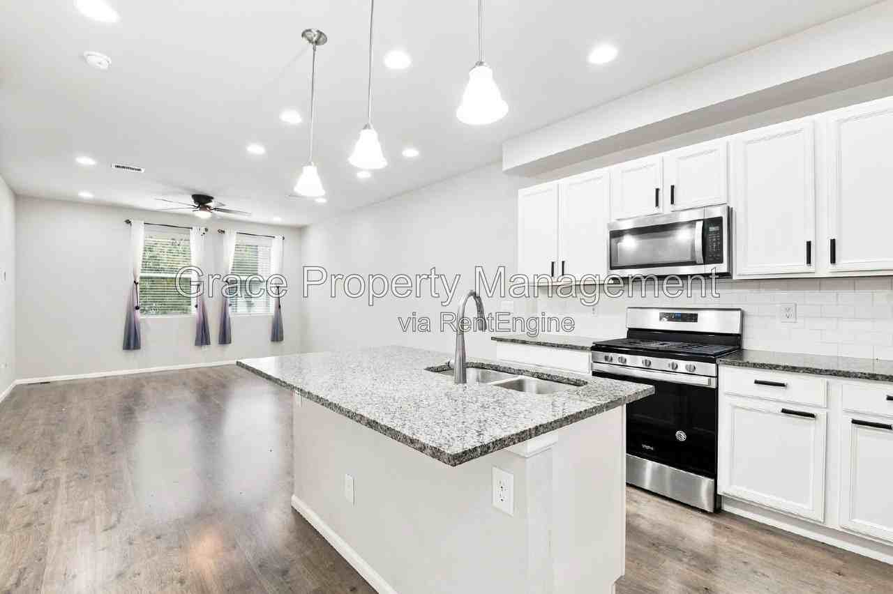 16121 E 47th Pl - Photo 6 of 17