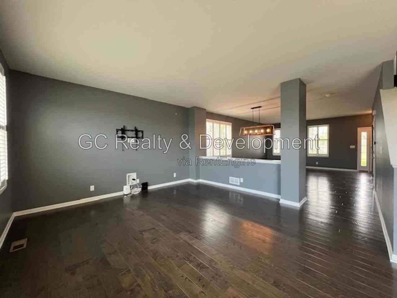 846 Harwood Ave - Photo 5 of 38