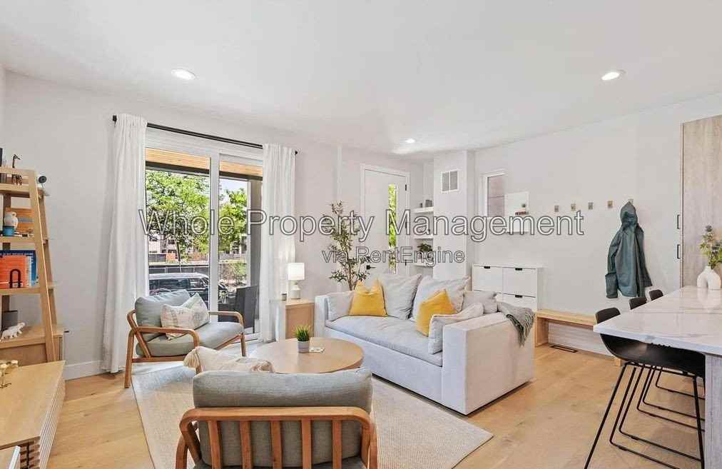 1727 Julian St - Photo 4 of 41