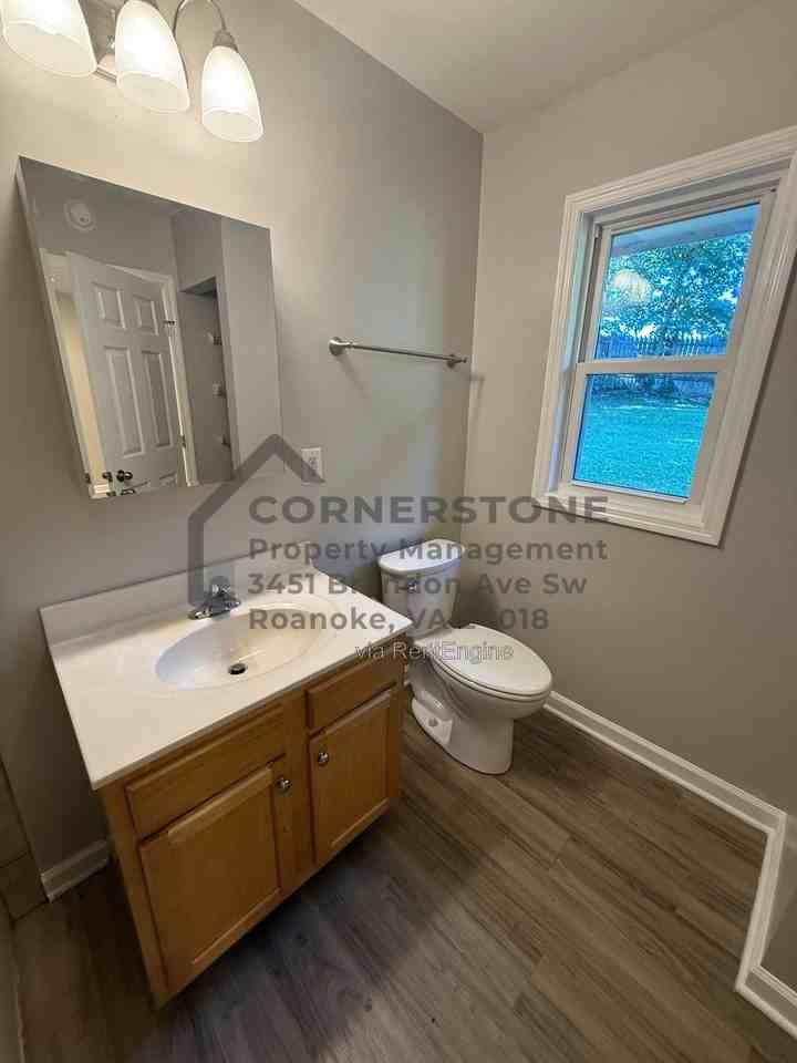 2232 Plantation Rd Ne - Photo 5 of 13