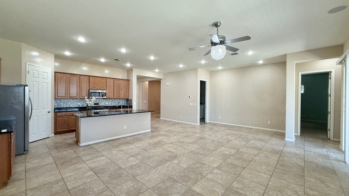25226 N 106th Dr - Photo 4 of 24