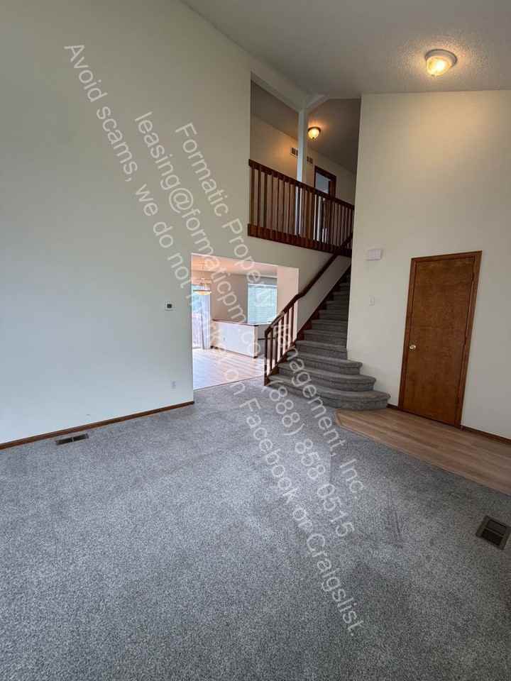 9663 Lameria Dr - Photo 4 of 16