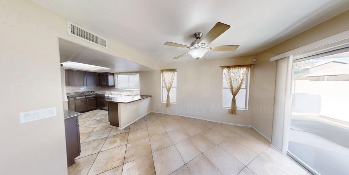 17215 N 42nd St - Photo 4 of 25